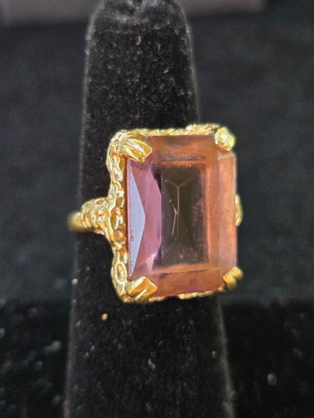 Vintage Purple Glass Stone Ring - Signed Sarah Coventry Twilight 1970s Gold Tone - Picture 3 of 7